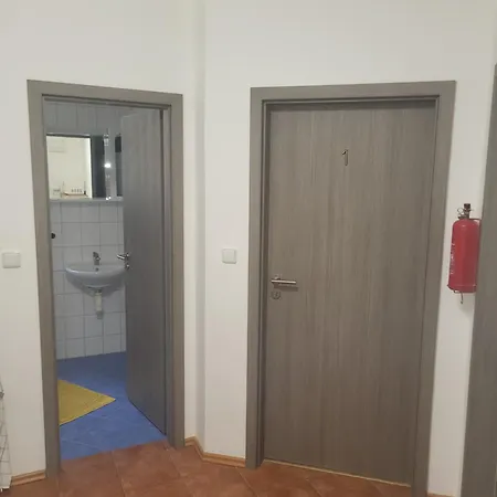 Apartamento Komárov 3